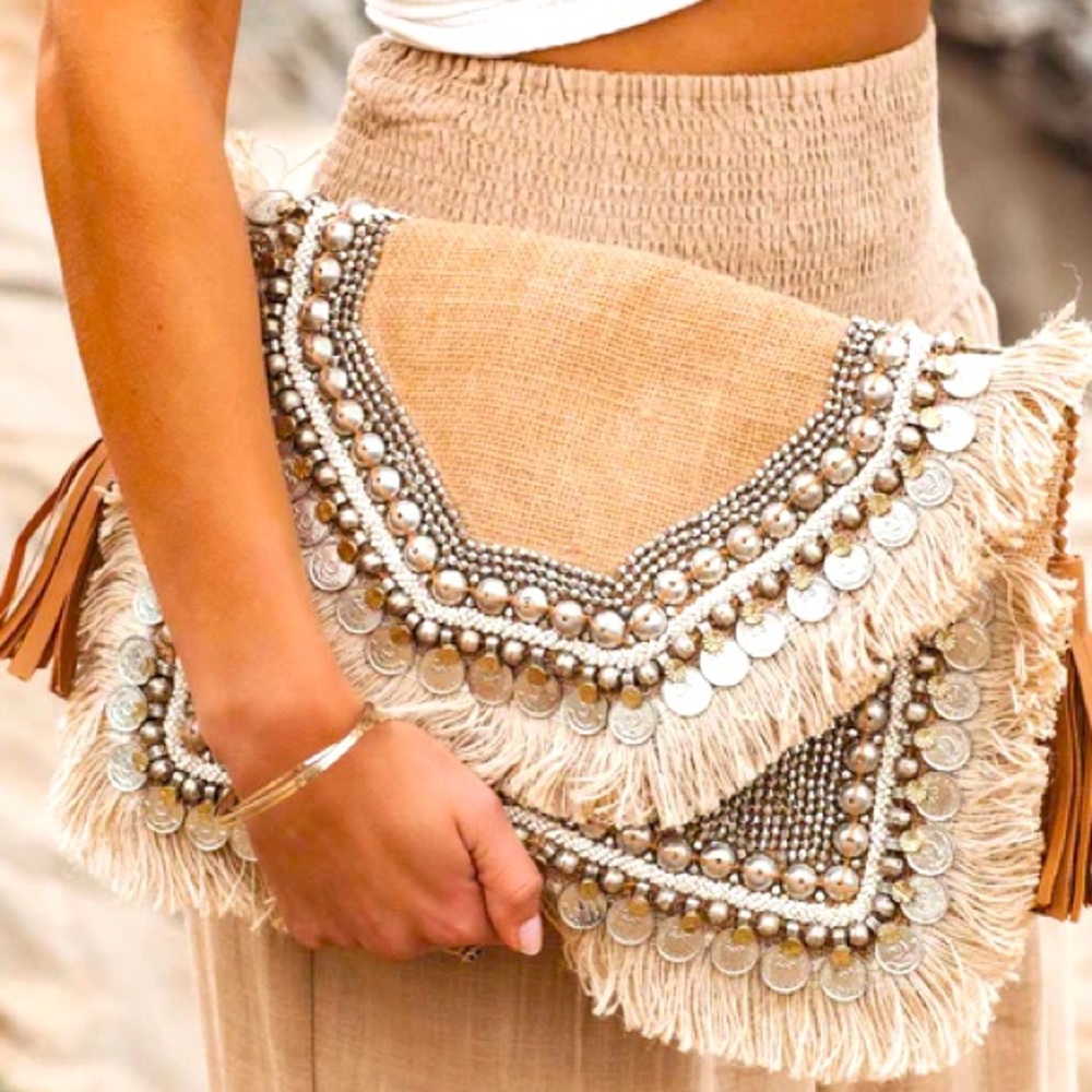 NWT BESTSELLER VICI Shasi Leela Clutch - Picture 2 of 5